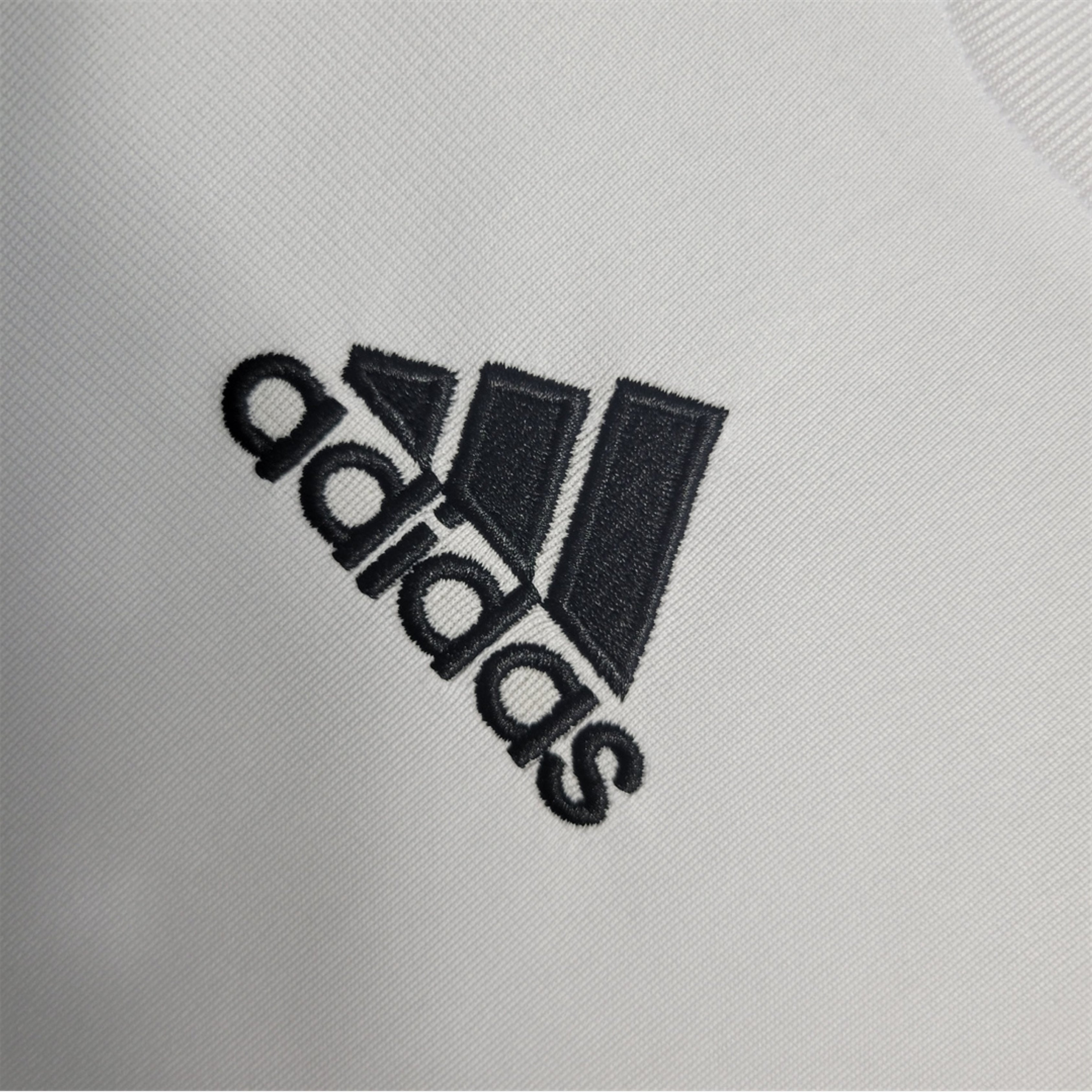 Real Madrid 2009/10 Local